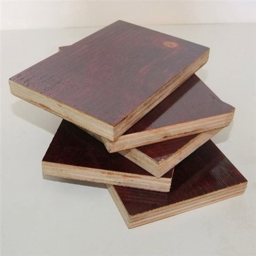 Kompensatë me fytyrë me film të zi 18 mm