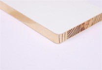 Kompensatë 4x8 e vlerësuar me zjarr